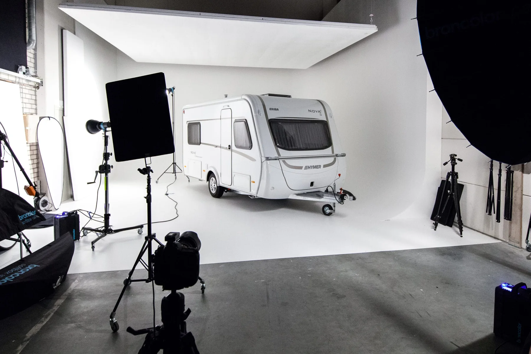 Photo & Film Studio · 6
