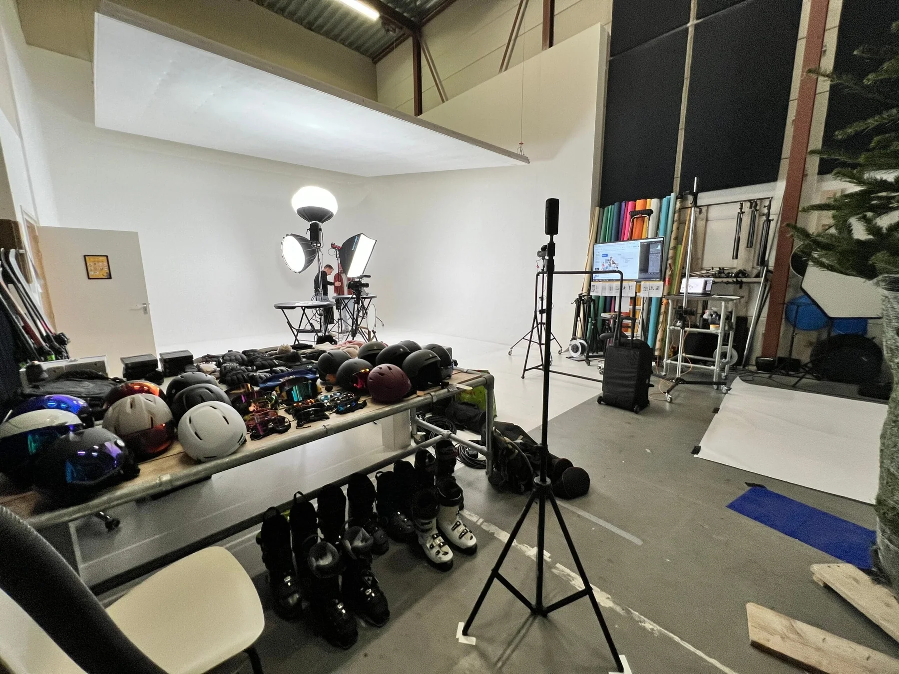 Photo & Film Studio · 20
